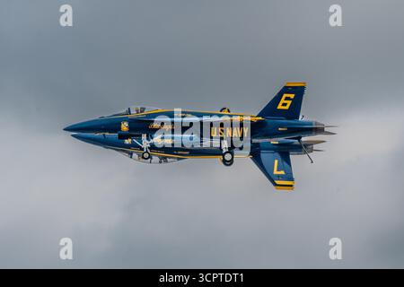 San Diego, CA, USA. September 2025. Die Blue Angels führten Luftdemonstrationen auf der jährlich stattfindenden Miramar Air Show auf der Marine Corps Air Station Miramar in San Diego, Kalifornien, durch. (Kreditbild: © Jonathan Chang/ZUMA Press Wire) NUR REDAKTIONELLE VERWENDUNG! Nicht für kommerzielle ZWECKE! Stockfoto