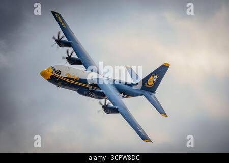 San Diego, CA, USA. September 2025. Die Blue Angels führten Luftdemonstrationen auf der jährlich stattfindenden Miramar Air Show auf der Marine Corps Air Station Miramar in San Diego, Kalifornien, durch. (Kreditbild: © Jonathan Chang/ZUMA Press Wire) NUR REDAKTIONELLE VERWENDUNG! Nicht für kommerzielle ZWECKE! Stockfoto