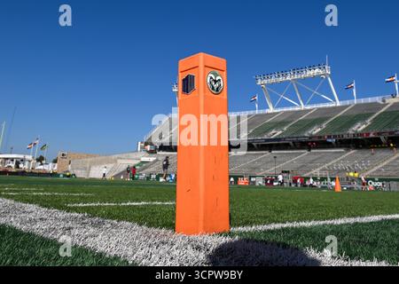 Fort Collins, CO, USA. September 2025. Ein Pylon während des College-Football-Spiels zwischen den Washington State Cougars und den Colorado State Rams im Sonny Lubick Field im Canvas Stadium in Fort Collins, CO. (Foto: Kevin Langley/Sports South Media). Quelle: csm/Alamy Live News Stockfoto