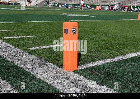 Fort Collins, CO, USA. September 2025. Ein Pylon während des College-Football-Spiels zwischen den Washington State Cougars und den Colorado State Rams im Sonny Lubick Field im Canvas Stadium in Fort Collins, CO. (Foto: Kevin Langley/Sports South Media). Quelle: csm/Alamy Live News Stockfoto