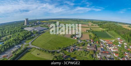 Luftaufnahme von Gundremmingen im schwäbischen Stadtteil Günzburg mit Blick auf das stillgelegte Kernkraftwerk Stockfoto