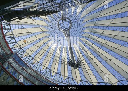 Das Center am Potsdamer Platz, ehemaliges Sony Centre, Tiergarten, Bezirk Mitte, Berlin, Deutschland Stockfoto