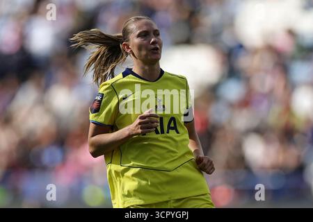 LEICESTER, GROSSBRITANNIEN. SEPTEMBER 2025. Clare Hunt of Tottenham während des Spiels der Barclays Womens Super League zwischen Leicester City und Tottenham Hotspur im King Power Stadium in Leicester, Großbritannien. Quelle: James Holyoak/Alamy Live News Stockfoto