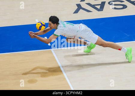 Pasay City, Philippinen. September 2025. Simeon Nikolov aus Bulgarien tritt beim Finalspiel zwischen Italien und Bulgarien an der FIVB Männer-Weltmeisterschaft 2025 in Pasay City, Philippinen, am 28. September 2025 an. Quelle: Rouelle Umali/Xinhua/Alamy Live News Stockfoto
