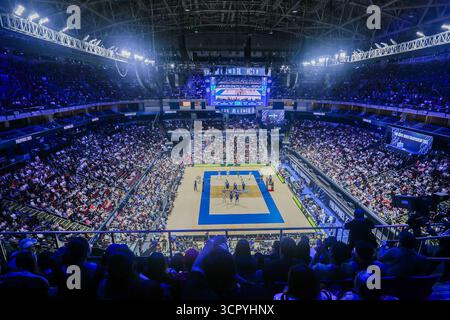Pasay City, Philippinen. September 2025. Die Spieler treten beim letzten Spiel zwischen Italien und Bulgarien an der FIVB Männer-Weltmeisterschaft 2025 in Pasay City, Philippinen, am 28. September 2025 an. Quelle: Rouelle Umali/Xinhua/Alamy Live News Stockfoto