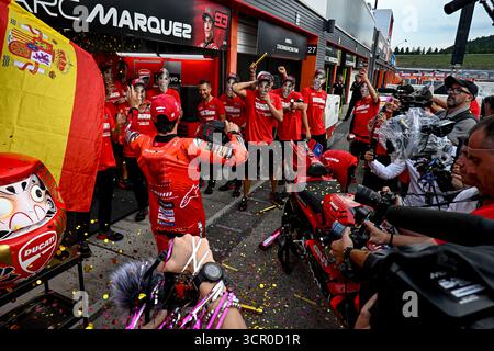 Motegi, Japon. September 2025. MARQUEZ Marc (Spa), Ducati Lenovo Team, Ducati Desmosedici GP25, Porträt, feiert seinen Weltmeistertitel während des MotoGP Motul Grand Prix 2025 von Japan auf dem Twin Ring Motegi Circuit vom 26. Bis 28. September in Motegi, Japan - Photo Studio Milagro/DPPI Credit: DPPI Media/Alamy Live News Stockfoto