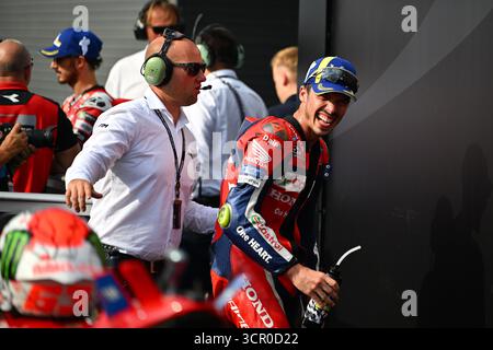 Motegi, Japon. September 2025. MILLER Jack (aus), Prima Pramac Racing, Yamaha YZR-M1, Porträt, feiert sein Podium während des MotoGP Motul Grand Prix von Japan 2025 auf dem Twin Ring Motegi Circuit vom 26. Bis 28. September in Motegi, Japan - Fotostudio Milagro/DPPI Credit: DPPI Media/Alamy Live News Stockfoto