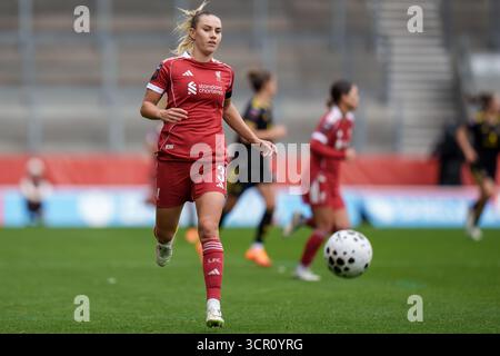 Liverpool gegen Manchester United Women's Super League ST HELENS, ENGLAND - 28. September: Gemma Evans aus Liverpool während des Women's League Cup-Spiels zwischen Liverpool und Manchester United am 28. September 2025 im St Helens Stadium in St Helens, England. Stockfoto
