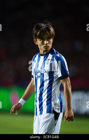 Barcelona, Spanien, am 28. September 2025. Real Sociedad Spieler Takefusa Kubo (14) beim LaLiga EA Sports Spiel zwischen dem FC Barcelona und Real Sociedad in Estadi Olimpic Lluis Companys, Barcelona, Spanien, am 28. September 2025. Quelle: Joan Gosa/Alamy Live News Stockfoto