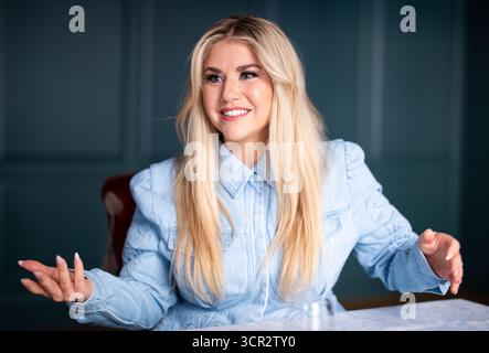 Die Schweizer Popsängerin Beatrice Egli am Freitag, 5. September 2025, im Interview mit der APA - Austria Presse Agentur in Wien. - 20250905 PD25953 Credit: APA-PictureDesk/Alamy Live News Stockfoto
