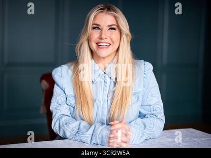 Die Schweizer Popsängerin Beatrice Egli am Freitag, 5. September 2025, im Interview mit der APA - Austria Presse Agentur in Wien. - 20250905 PD25948 Credit: APA-PictureDesk/Alamy Live News Stockfoto