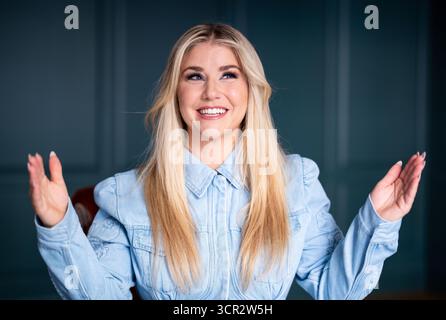 Die Schweizer Popsängerin Beatrice Egli am Freitag, 5. September 2025, im Interview mit der APA - Austria Presse Agentur in Wien. - 20250905 PD25947 Credit: APA-PictureDesk/Alamy Live News Stockfoto