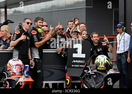 Japon. September 2025. MUNOZ David (Spa), Liquid Moly Dynavolt Intact GP, Porträt feiert seinen Sieg während des Moto3 Motul Grand Prix von Japan 2025 auf dem Twin Ring Motegi Circuit vom 26. Bis 28. September in Motegi, Japan - Fotostudio Milagro/DPPI Credit: DPPI Media/Alamy Live News Stockfoto