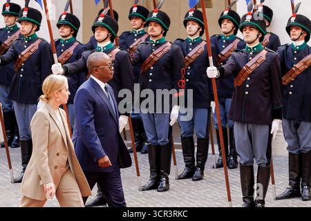 Rom, Italien. September 2025. Premierminister Giorgia Meloni und der Präsident der Republik Guinea-Bissau Umaro Sissoco Botschaft - während des Treffens im Palazzo Chigi, Rom, Montag, 29. September 2025 (Foto: Roberto Monaldo/LaPresse) Credit: LaPresse/Alamy Live News Stockfoto
