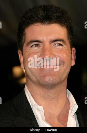 Simon Cowell bei den British Comedy Awards 2004, London Television Studios, 22. Dezember 2004 Stockfoto
