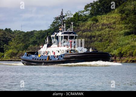 Das Schlepper Farfan auf dem Panamakanal, Republik Panama. Stockfoto
