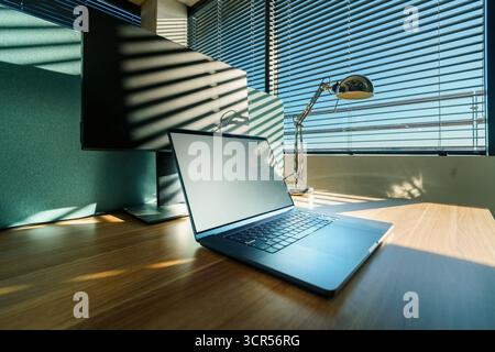 Office Workspace Laptop Monitor Daylight Screen Mockup Stockfoto
