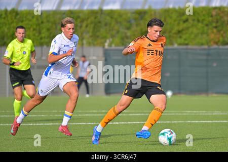 Rom, Italien. September 2025. Alessandro Gianni Romano (AS Roma) während des Spiels der Primavera 1 Italienischen Fußballmeisterschaft zwischen Roma und Frosinone im Centro Fulvio Bernardini am 29. September 2025 in Trigoria - Rom, Italien Credit: Roberto Bettacchi Photography/Alamy Live News Stockfoto