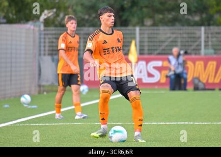 Rom, Italien. September 2025. Federico Nardin (AS Roma) während des Spiels der Primavera 1 Italienischen Fußball-Meisterschaft zwischen Roma und Frosinone im Centro Fulvio Bernardini am 29. September 2025 in Trigoria - Rom, Italien Credit: Roberto Bettacchi Photography/Alamy Live News Stockfoto