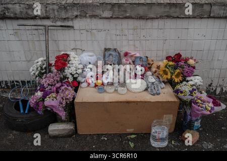 Kiew, Oblast Region, Ukraine. September 2025. Nach einem russischen Angriff auf die Ukraine am 28. September. Ein 12-jähriges Mädchen starb unter drei anderen. (Kreditbild: © Gaby Schuetze/ZUMA Press Wire) NUR REDAKTIONELLE VERWENDUNG! Nicht für kommerzielle ZWECKE! Stockfoto