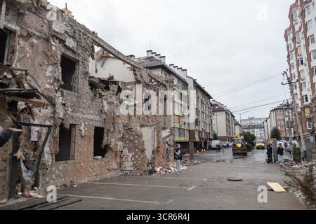 Kiew, Oblast Region, Ukraine. September 2025. Nach einem russischen Angriff auf die Ukraine am 28. September (Foto: © Gaby Schuetze/ZUMA Press Wire) NUR REDAKTIONELLE VERWENDUNG! Nicht für kommerzielle ZWECKE! Stockfoto