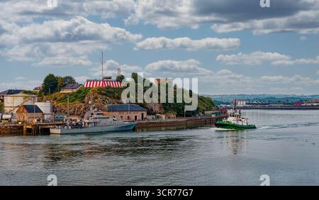 COBH, IRLAND – 15. August 2025: Wandgemälde zum Gedenken an den letzten Anlaufhafen der Titanic in Cobh, anlässlich des 100. Jahrestages ihrer unglückseligen Jungfrau von 1912 Stockfoto