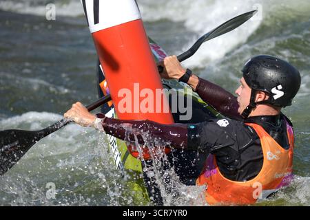 Cranebrook, Australien. September 2025. Tillmann Roeller aus Deutschland wurde 2025 beim Men's Kayak Cross Individual Event während der ICF Canoe Kayak Slalom World Championship im Penrith Whitewater Stadium in Aktion gesehen. Roeller wurde mit 61 Punkten beendet. Quelle: SOPA Images Limited/Alamy Live News Stockfoto