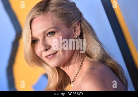 Hollywood, USA. September 2025. Kirsten Dunst kam am 29. September 2025 zur Premiere von „Roofman“ Los Angeles im Paramount Theatre in Hollywood, CA. © LISA OConnor/AFF-USA.com Credit: AFF/Alamy Live News Stockfoto