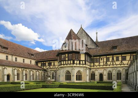 Kloster Bebenhausen, Brunnenhaus, Fachwerkbau, gotischer Kreuzgang, Sakralbau, historisches Gebäude, Architektur, ehemalige Zisterzienserabtei Stockfoto