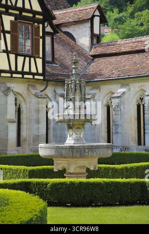 Kloster Bebenhausen, Fachwerk, gotischer Kreuzgang, Sakralbau, historisches Gebäude, Architektur, ehemalige Zisterzienserabtei, mittelalterliches Kloster, Stockfoto