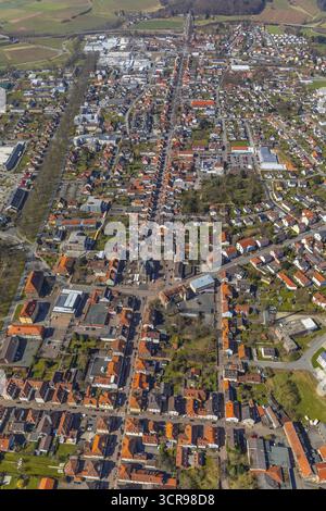 Luftaufnahme, Stadtkirche mit Kirchplatz und Bahnhofstraße, große Allee, Eichenallee, Bad Arolsen, Stadtteil Waldeck-Frankenberg, Hessen, Deutschland, Stockfoto
