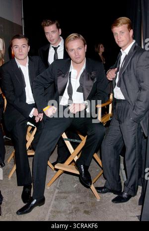 Westlife Backstage bei den World Music Awards, die am 15. September 2004 im Thomas and Mack Center in Las Vegas stattfanden Stockfoto