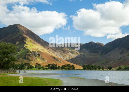 Herbstnachmittag auf Buttermere, Lake District National Park, Cumbria, England. Stockfoto