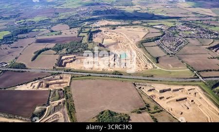 Eine Luftaufnahme von Quarrying in der Nähe von Ferryhill, County Durham, Nordosten Englands, Großbritannien Stockfoto