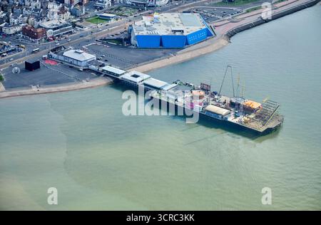 Ein Luftbild von Blackpool South Pier, Nordwest Fylde Coast, Nordengland, Großbritannien Stockfoto