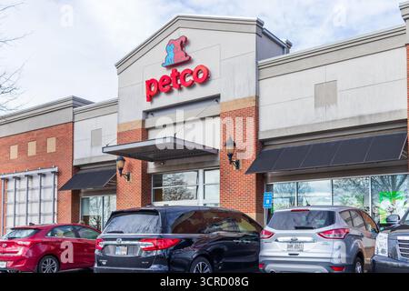 Buford, USA - 17. Januar 2021: Außenfassade des Petco-Geschäfts in Buford, Atlanta Stockfoto