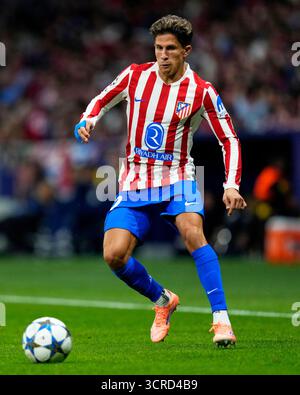 Madrid, Spanien. 30. September 2025. Giuliano Simeone von Atletico de Madrid während des Spiels der UEFA Champions League zwischen Atletico de Madrid und Eintracth Frankfurt am 2. Spieltag spielte am 30. September 2025 im Riyadh Air Mertropolitano Stadion in Madrid. (Foto: Cesar Cebolla/PRESSIN) Credit: PRESSINPHOTO SPORTS AGENCY/Alamy Live News Stockfoto