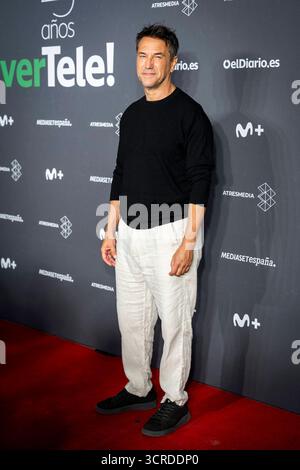 Roter Teppich 25-jähriges Jubiläum VerTele Party - 30 September 2025 Oriol Tarrason nimmt am 30. September 2025 an einem Fotobesuch zum 25-jährigen Jubiläum von verTele im Museo Reina Sofia Teil. Quelle: Miguel Escavias/Alfa Images Madrid Museo Reina Sofia Madrid Spanien Copyright: X x2025xMiguelxEscavias/AlfaxImagesx Stockfoto