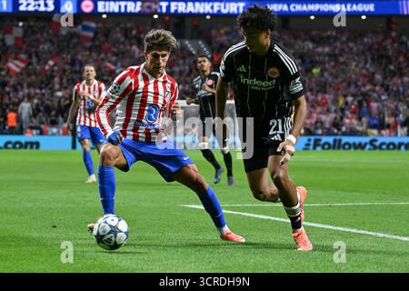 Madrid, Spanien. 30. September 2025. Giuliano Simeone von Atletico de Madrid in Aktion während der UEFA Champions League zwischen Madrid und Eintracht Frankfurt am 30. September 2025 im Estadio Metropolitano in Madrid (Foto: Oscar Gonzalez/SIPA USA) Credit: SIPA USA/Alamy Live News Stockfoto