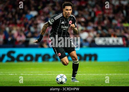 Madrid, Espagne. 30. September 2025. Nnamdi COLLINS von Eintracht Frankfurt während der UEFA Champions League, League-Phase, MD2-Fußballspiel zwischen Atletico de Madrid und Eintracht Frankfurt am 30. September 2025 im Riyadh Air Metropolitano Stadion in Madrid, Spanien - Foto Tomas Garrido/Matthieu Mirville/DPPI Credit: DPPI Media/Alamy Live News Stockfoto