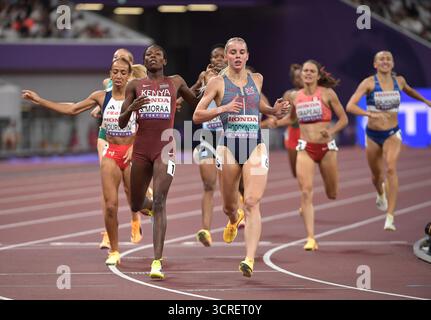 Sarah aus Kenia und Keely Hodgkinson aus Großbritannien und NI traten im 800-m-Halbfinale der Frauen bei der Leichtathletik-Weltmeisterschaft Tokio 2025 AT an Stockfoto