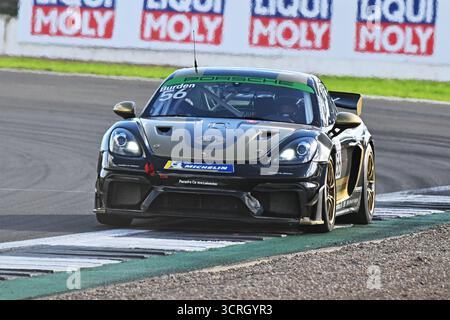 Dean Burden, LFP Motorsport, Porsche 718 Cayman GT4 RS Clubsport, Porsche Sprint Challenge Großbritannien 2025, eine einzige Marque-Serie mit allen Fahrern Stockfoto
