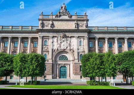 Eingang zum Ostparlamentargebäude (Östra riksdagshuset) in der Altstadt von Stockholm (Gamla Stan) in Schweden, Nordeuropa Stockfoto