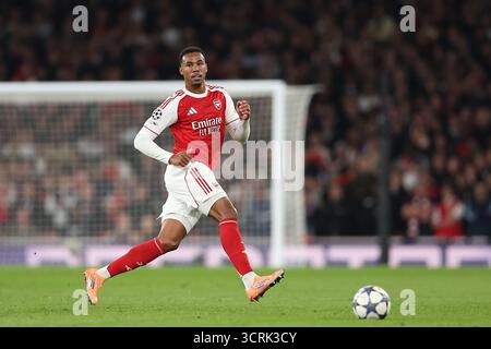 London, Großbritannien. Oktober 2025. Gabriel von Arsenal während des Gruppenspiels Arsenal FC gegen Olympiacos FC UEFA Champions League Round One im Arsenal Stadium, London, England, Großbritannien am 1. Oktober 2025 Credit: Katie Chan/Every Second Media Credit: Every Second Media/Alamy Live News Stockfoto