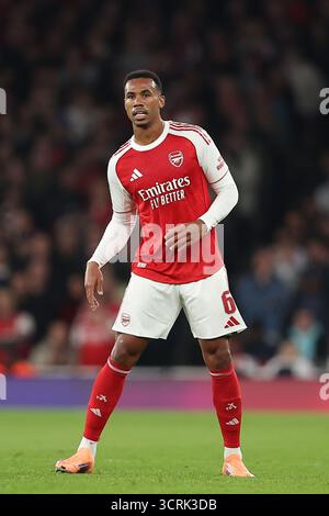 London, Großbritannien. Oktober 2025. Gabriel von Arsenal während des Gruppenspiels Arsenal FC gegen Olympiacos FC UEFA Champions League Round One im Arsenal Stadium, London, England, Großbritannien am 1. Oktober 2025 Credit: Katie Chan/Every Second Media Credit: Every Second Media/Alamy Live News Stockfoto
