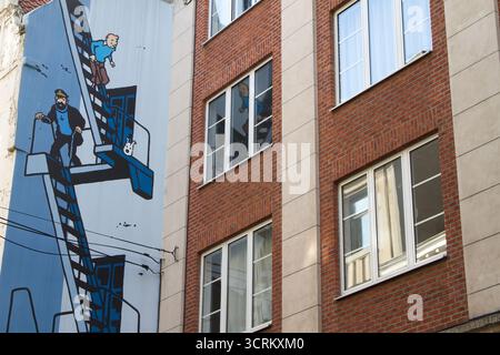 Iconique belgische Zeichentrickfiguren in den Straßen Brüssels gemalt. Tintin Rue de l’Etuve 37 Stockfoto