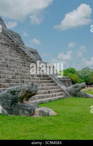 Hochsommersonne in Chichen itza Stockfoto