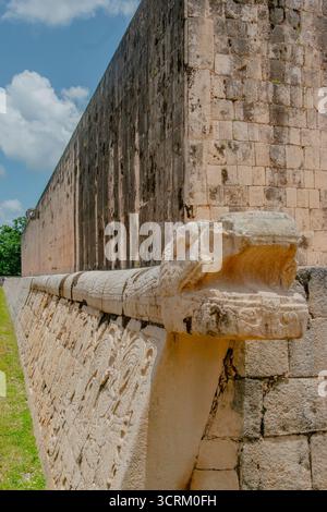 Hochsommersonne in Chichen itza Stockfoto