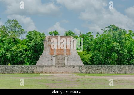 Hochsommersonne in Chichen itza Stockfoto