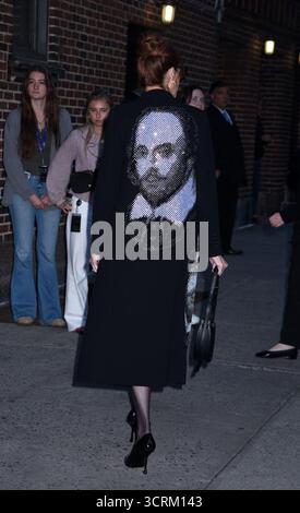 New York City, Usa. Oktober 2025. Julia Roberts bei der Late Show mit Stephen Colbert am 1. Oktober 2025 in New York City, NY, USA. Foto: MM/ABACAPRESS.COM Credit: Abaca Press/Alamy Live News Stockfoto